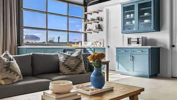 Televisión, libros, estéreo y oficina