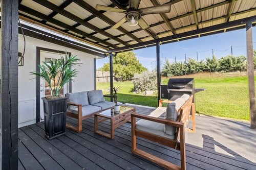 10 Bedroom / Pool / Hot tub / Pickleball / Firepit
