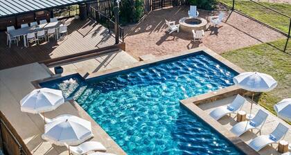 10 Bedroom | Pool | Hot tub | Pickleball | Firepit