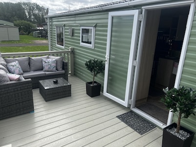 Relaxing and Quiet Holiday Cabin, Sleeps 4