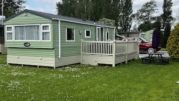 Cabin | Exterior
