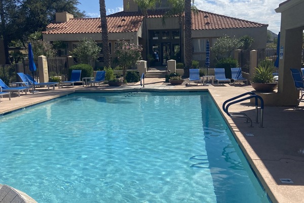 Piscine extérieure, piscine chauffée