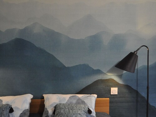 Château historique avec jardin, spa et salle de sport, idéal pour séminaires ou séjours détente