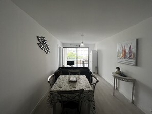 Dining - Beachside 3-Room Apartment with Terrace, WiFi, and Parking - 100m from Beach (Les Sables-d'Olonne)