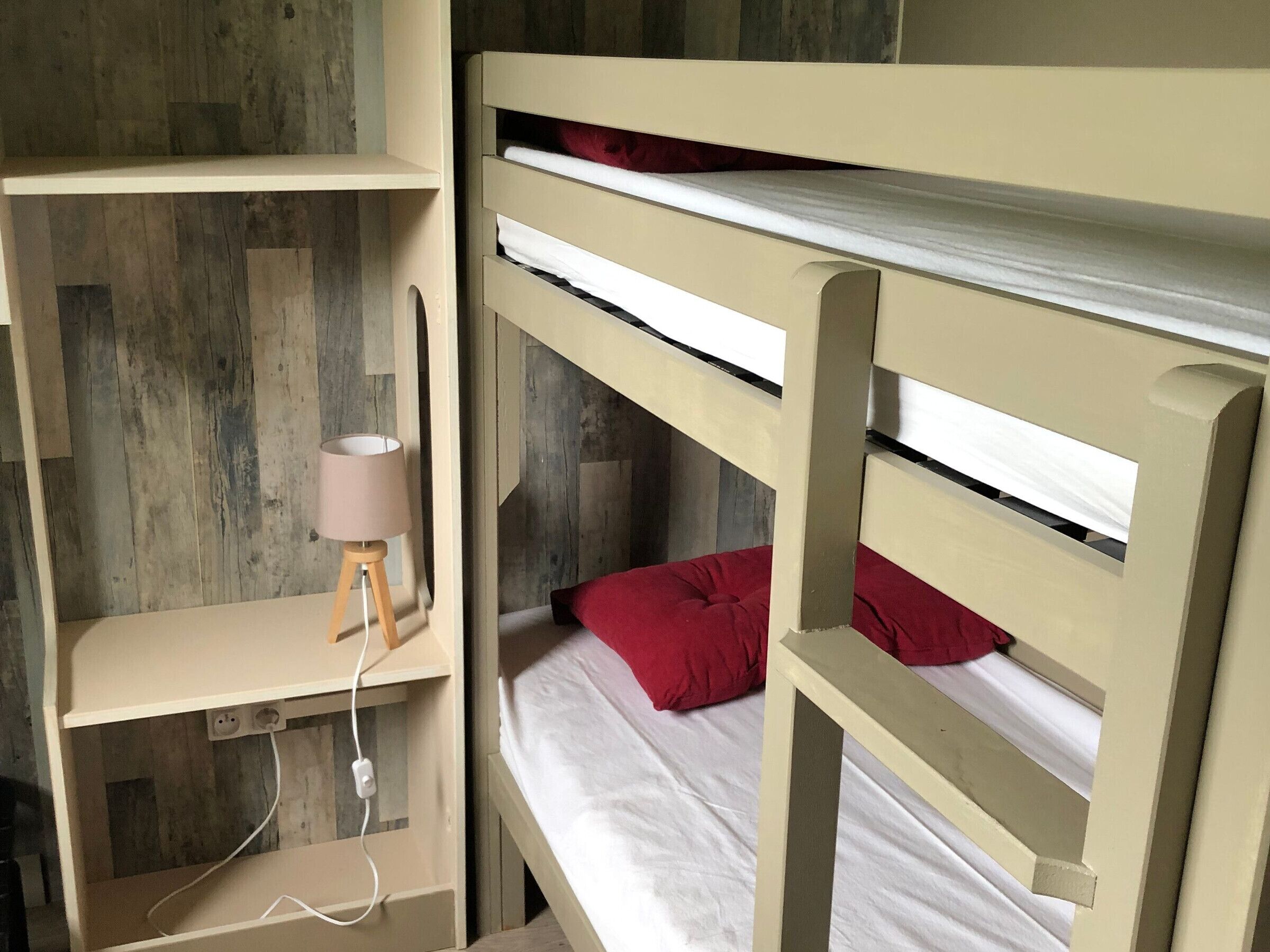 2 bedrooms, WiFi (free)
