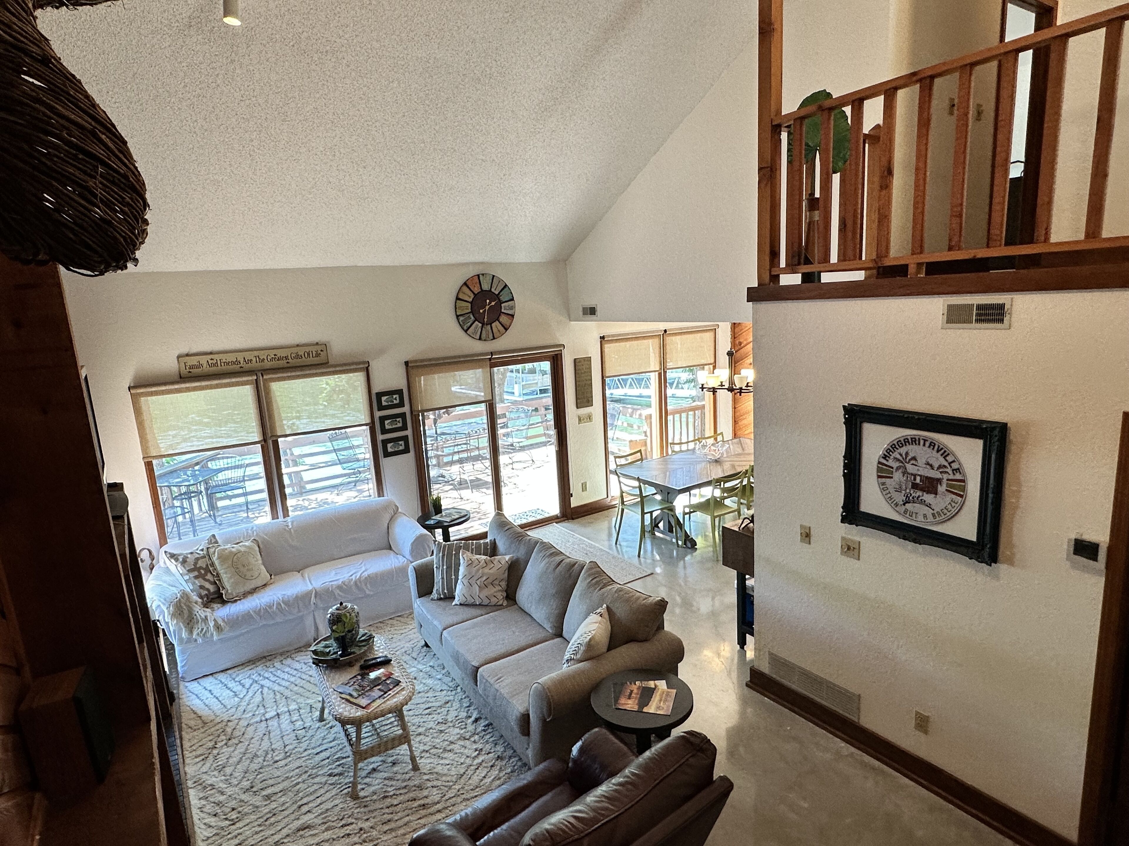 Smart-TV, peis og stereoanlegg