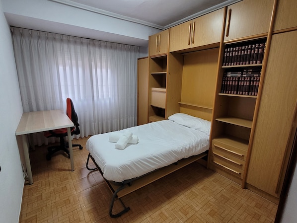 3 Schlafzimmer, Bügeleisen/Bügelbrett, WLAN, Bettwäsche