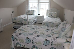 5 bedrooms, desk, iron/ironing board, free WiFi - Charming 5BR home with private pool, minutes to the beach and Rehoboth Ave. (Rehoboth Beach)