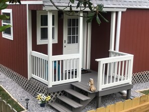 Exterior detail - Adorable private studio-style guesthouse! 15 min from beaches! (Gulf Breeze)