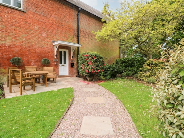 Cottage | Front of property