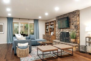 Fernseher, Videospiele, Bücher