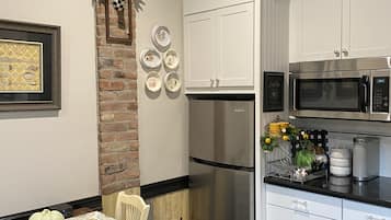 Fridge, microwave, coffee/tea maker, electric kettle