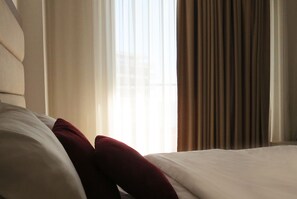 Desk, iron/ironing board, free WiFi - Hotel Guinness (Sutomore)