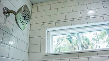 Douche de la salle de bain