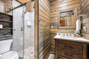 Hair dryer, towels - Timber Creek-4 Bed/3Bath/Private with Hot Tub and Swing Set (Broken Bow)