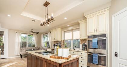 Luxury Mountain Retreat-Pool/Hottub/Gameroom&More!