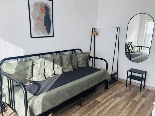 4 chambres, fer et planche à repasser, Wi-Fi, literie fournie
