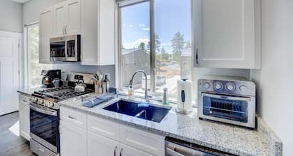 NEW BUILD! Family friendly townhome. 3 bedroom, 2.5 bath