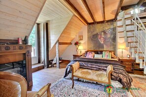 3 bedrooms, iron/ironing board, travel crib, free WiFi