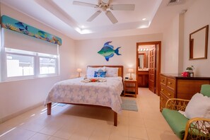 2 habitaciones, tabla de planchar con plancha, cuna de viaje y wifi 