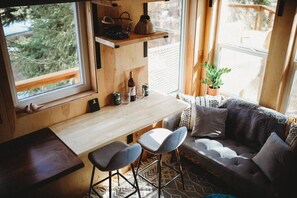 Interior - This house is a 1 bedroom(s), 1 bathrooms, located in Fairbanks, AK. (Fairbanks)
