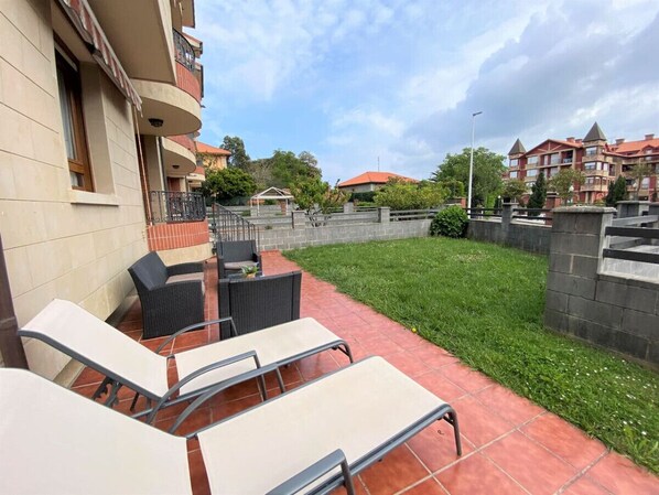 Terrace/patio - Bajo con jardin, piscina y garaje - Alcarite 6040 (Noja)