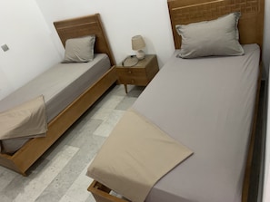 2 chambres, lit parapluie, Wi-Fi, draps fournis