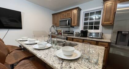 Fabulous 3-bedroom unit with luxurious king bed