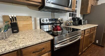 Fabulous 3-bedroom unit with luxurious king bed