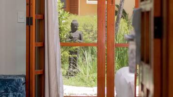 Phòng Tiêu chuẩn | Minibar, két bảo mật tại phòng, bàn, màn/rèm cản sáng