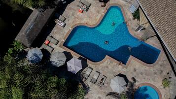 Hồ bơi trong nhà