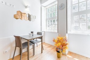 Dining - GuestReady - San Sebastian Studios (Porto)