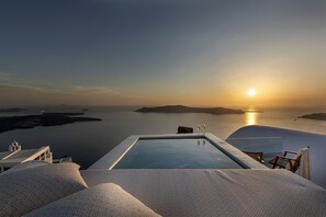 Scenic View Suite with plunge pool | Terrace/patio