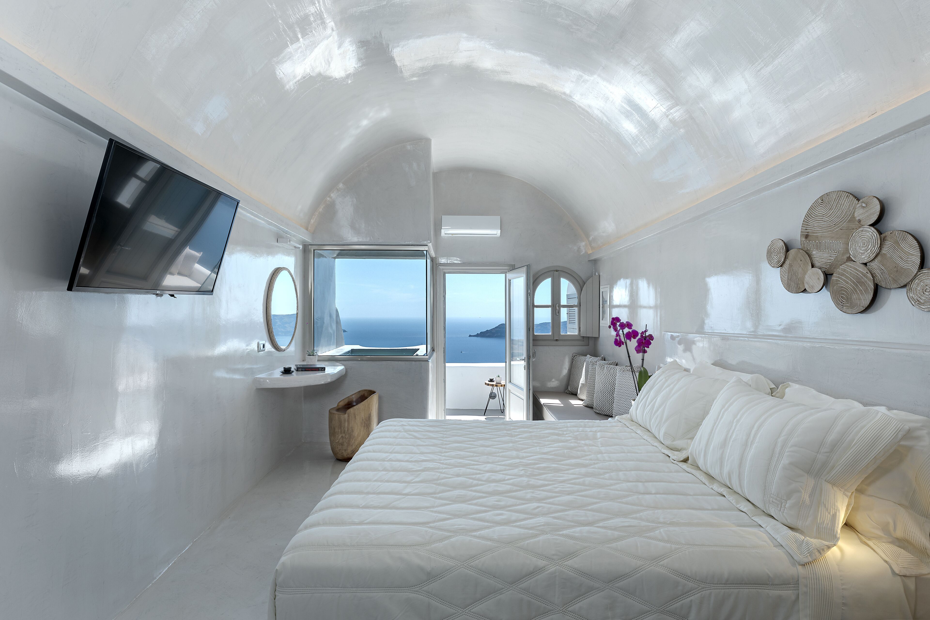 Grand View Suite with outdoor Hot Tub | Cofres nos quartos, quartos à prova de som