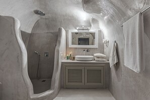 Unique View Suite with Plunge Pool | Badezimmer