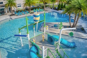 Piscina all'aperto, una piscina riscaldata