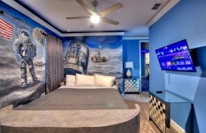 14 Schlafzimmer, Bügeleisen/Bügelbrett, Reisekinderbett