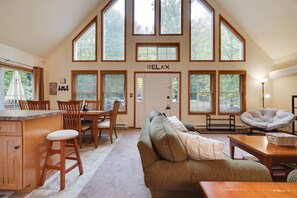 智能电视、壁炉