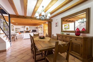 Unclassified image, 3 of 35, button