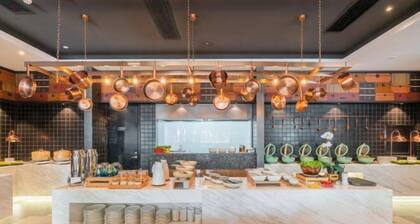 Shanghai Baoshan Changjiang Road Atour Light Residence Hotel