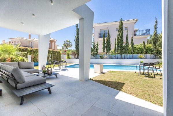 Outdoor dining - Villa Ruby | Villa with garden in Calahonda (Sitio de Calahonda)