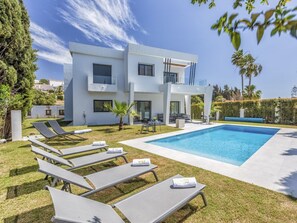 Pool - Villa Ruby | Pool - Terrace - Garden (Sitio de Calahonda)