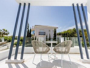 Outdoor dining - Villa Ruby | Pool - terrace - views (Sitio de Calahonda)