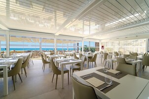 Desayuno buffet incluido todos los días 