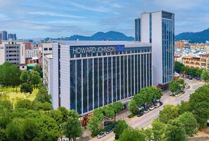 Exterior - Howard Johnson By Wyndham Club Hotel Songshan Lake Dongguan (Dongguan)