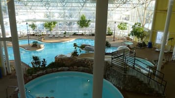 Indoor pool, outdoor pool