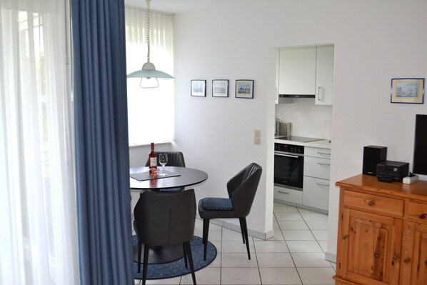 Dining - Apartment Rugstieg - Apartment in Rugstieg close to the center (Wyk auf Föhr)