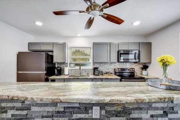 Frigorífic, microones, forn i placa de cuina