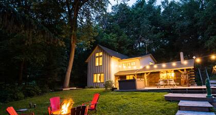 Gorgeous Lake House on Little Green Lake