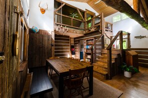 Dining - Gorgeous Lake House on Little Green Lake (Markesan)